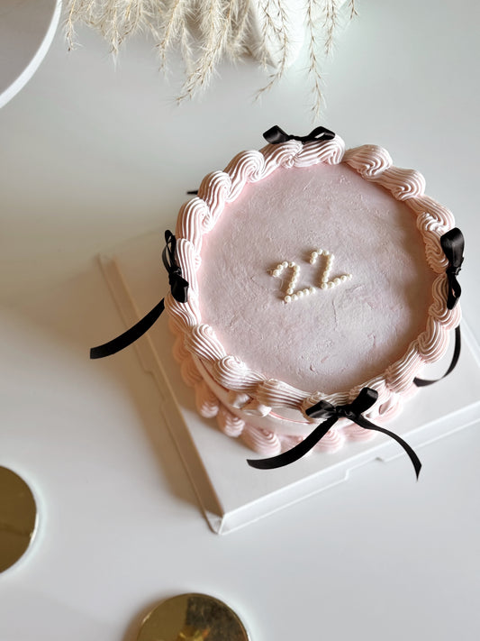Vintage style bento with bows and pearls